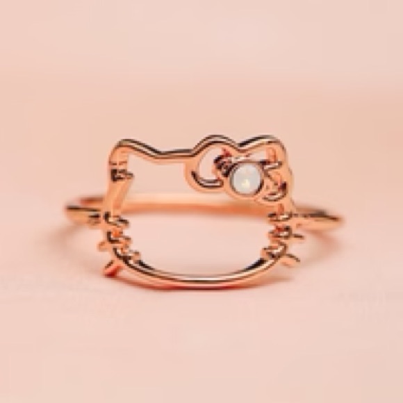 Pura Vida Hello Kitty size 6 rose gold ring with opal stone - Picture 3 of 7